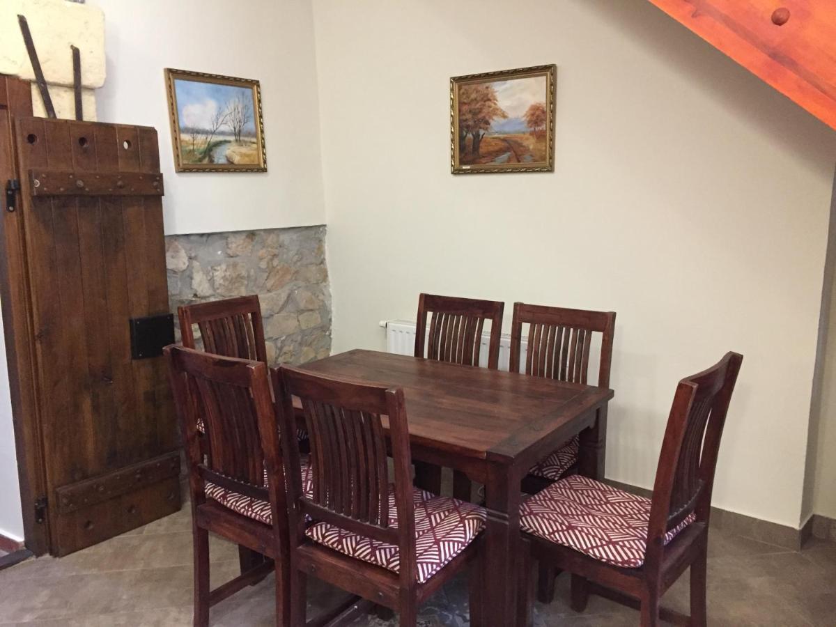 Kikerics Vendeghaz Bed & Breakfast Villany Ngoại thất bức ảnh