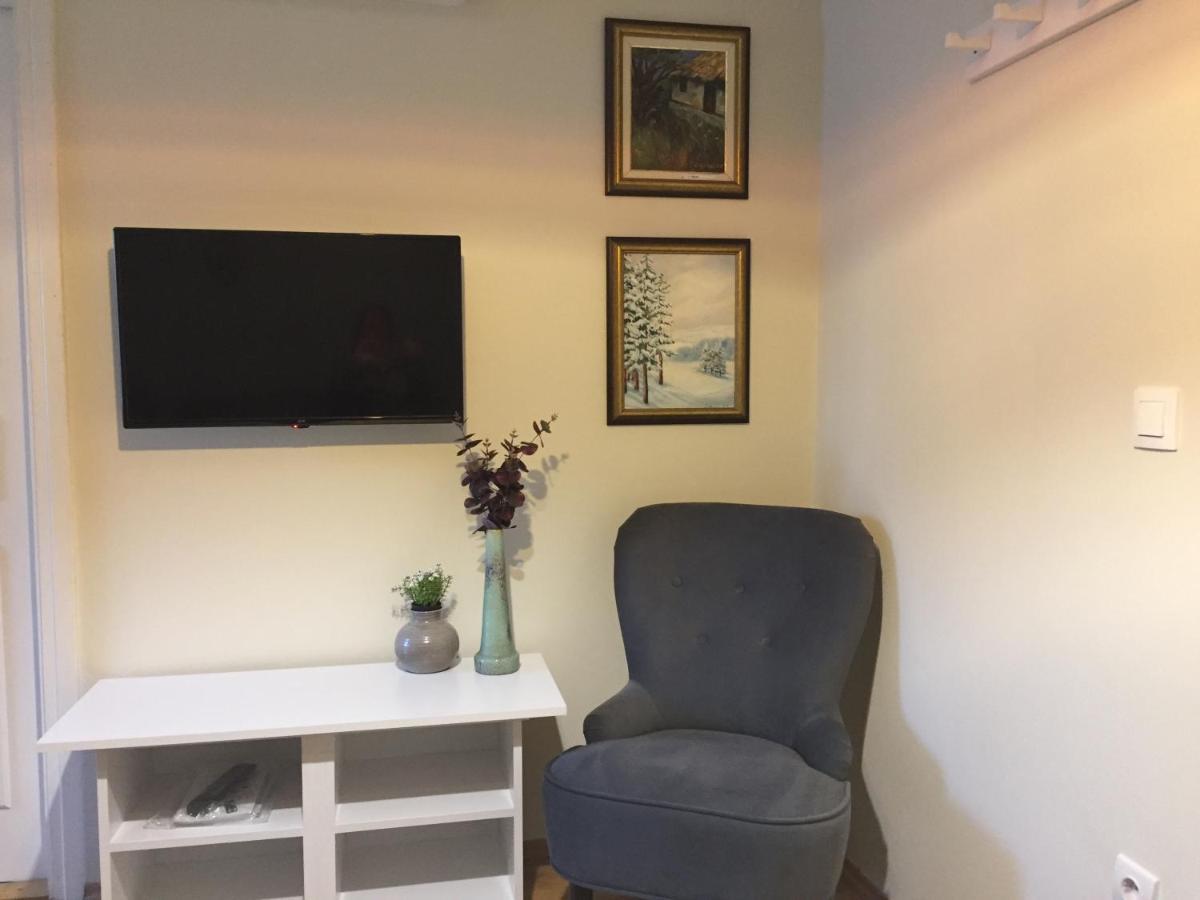 Kikerics Vendeghaz Bed & Breakfast Villany Ngoại thất bức ảnh