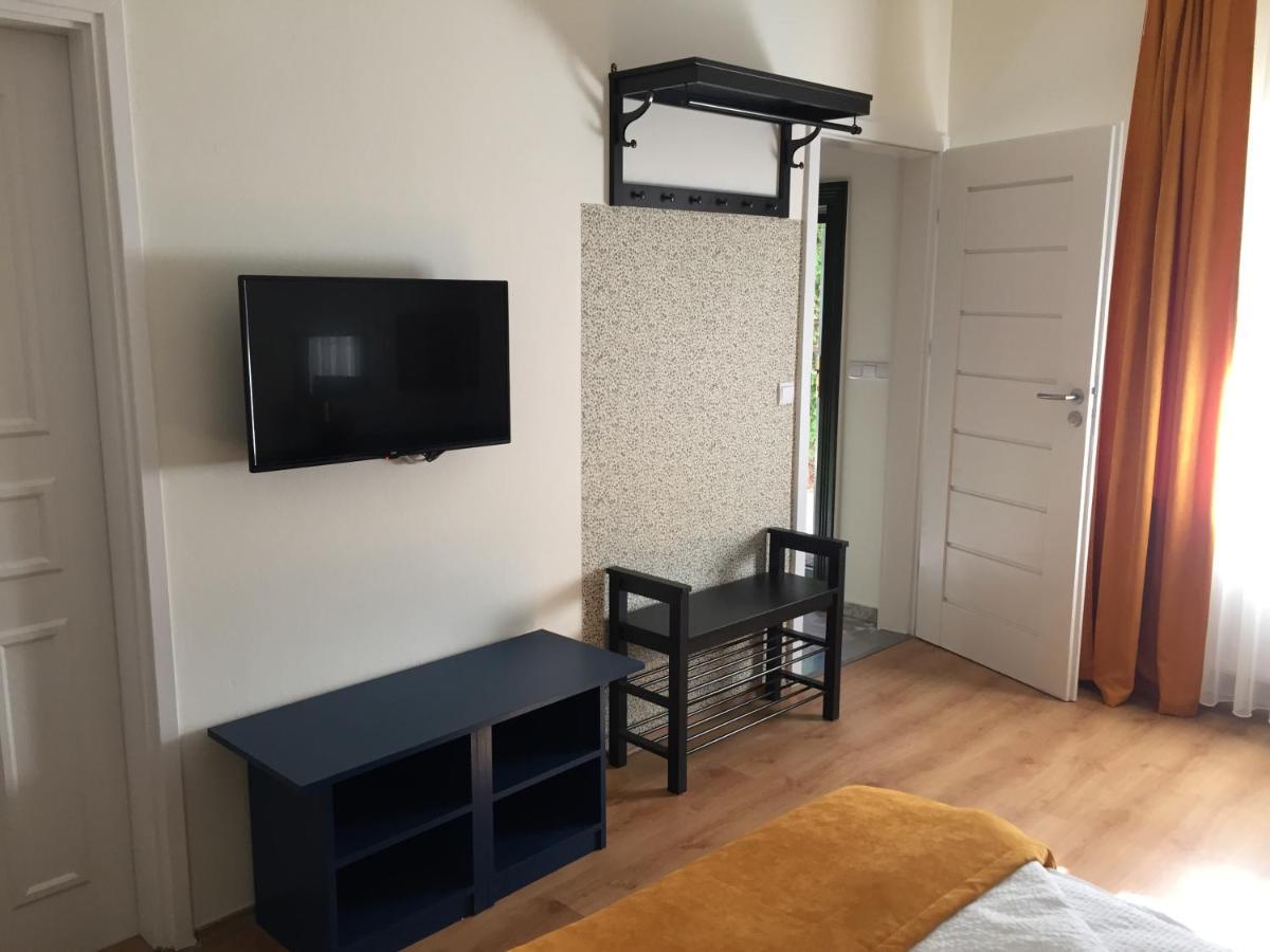 Kikerics Vendeghaz Bed & Breakfast Villany Ngoại thất bức ảnh