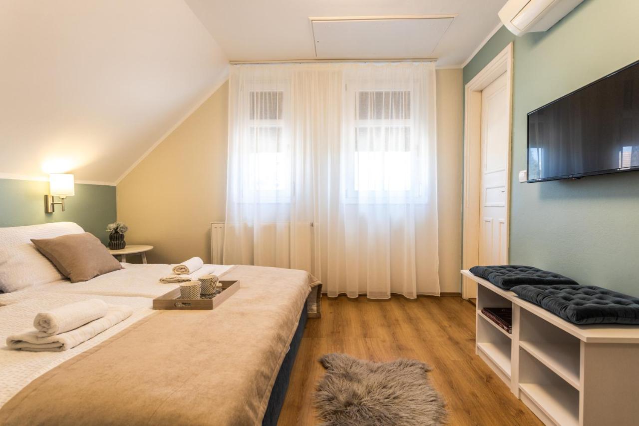 Kikerics Vendeghaz Bed & Breakfast Villany Ngoại thất bức ảnh