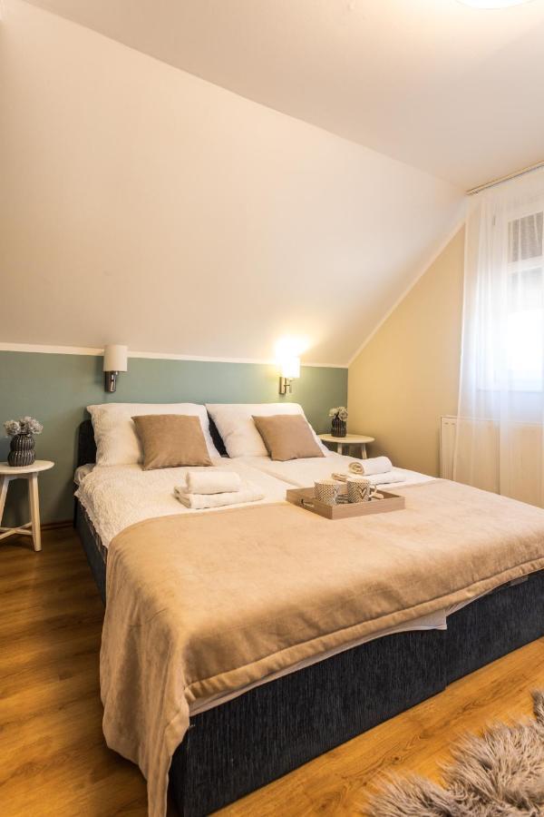 Kikerics Vendeghaz Bed & Breakfast Villany Ngoại thất bức ảnh
